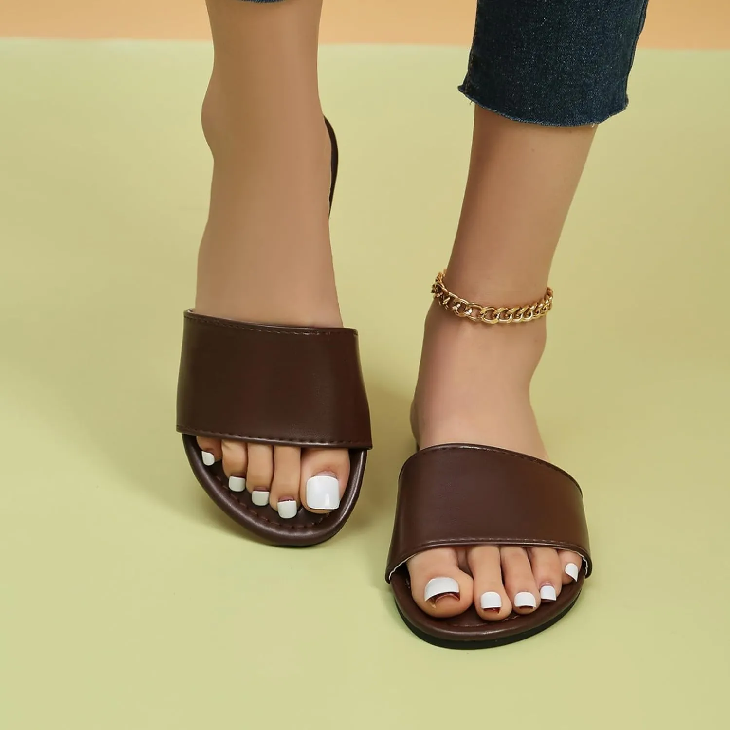 2025 Comfortable Women Flat Sandals Summer Slip-On Beach Vacation Casual Slippers Breathable Ladies Dress Slides Shoes Indoor Home Bathroom Shower Shoe Fashion Open Toe Soft Sole Walking Footwear