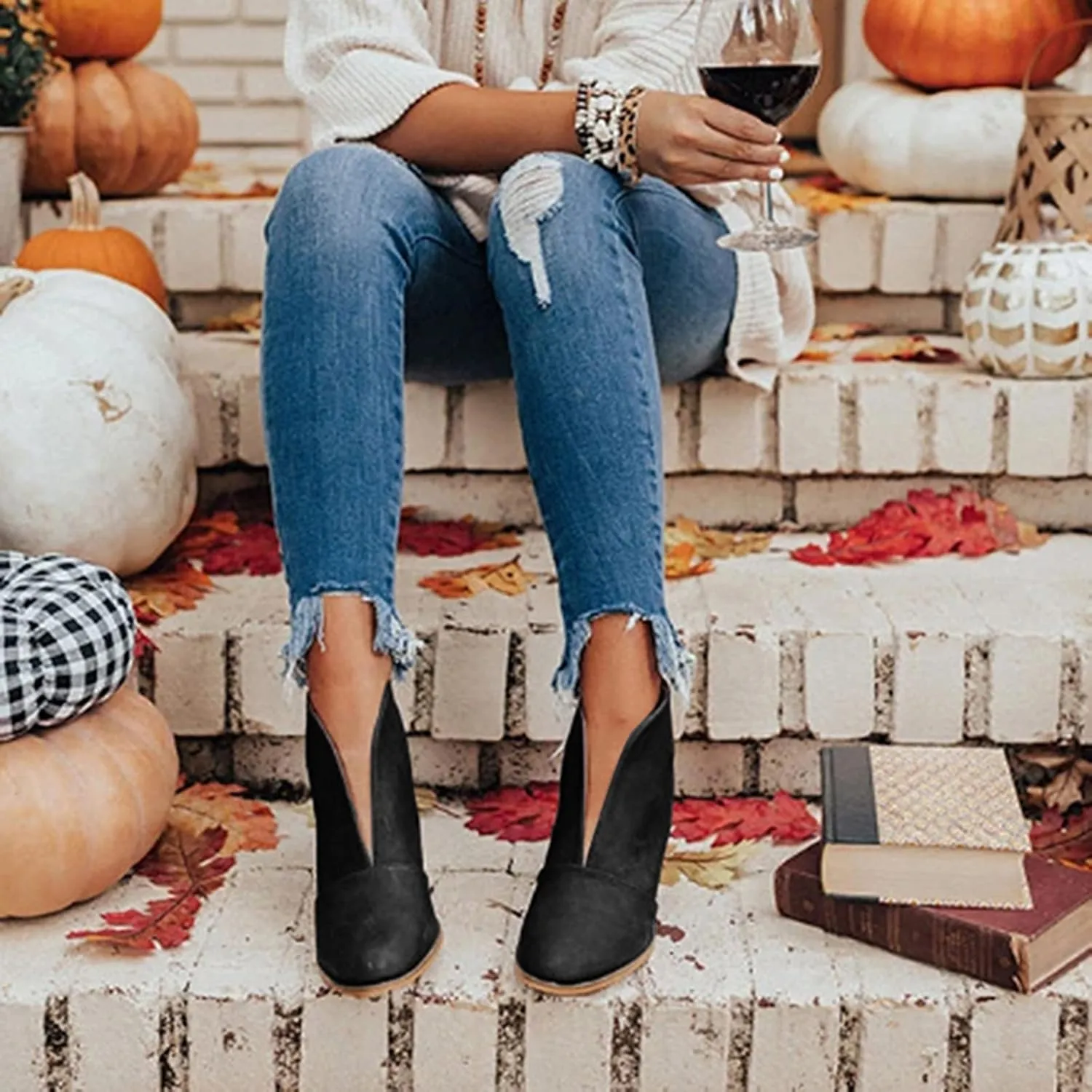 Arch Support Wedge Ankle Boots for Women V Cut Pull On Stacked Chunky Block Mid Heel Booties Comfy Walking Wide Width Orthopedic Short Boots for Women Winter Fall Party Dressy