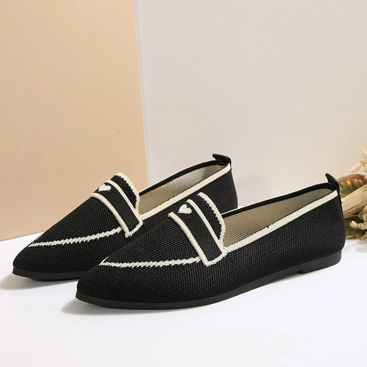 Comfortable Pointed Toe Flats Shoes Women Casual Walking Shoes Comfort Low Heel Shoes Fashion Shoes Basic Shoe