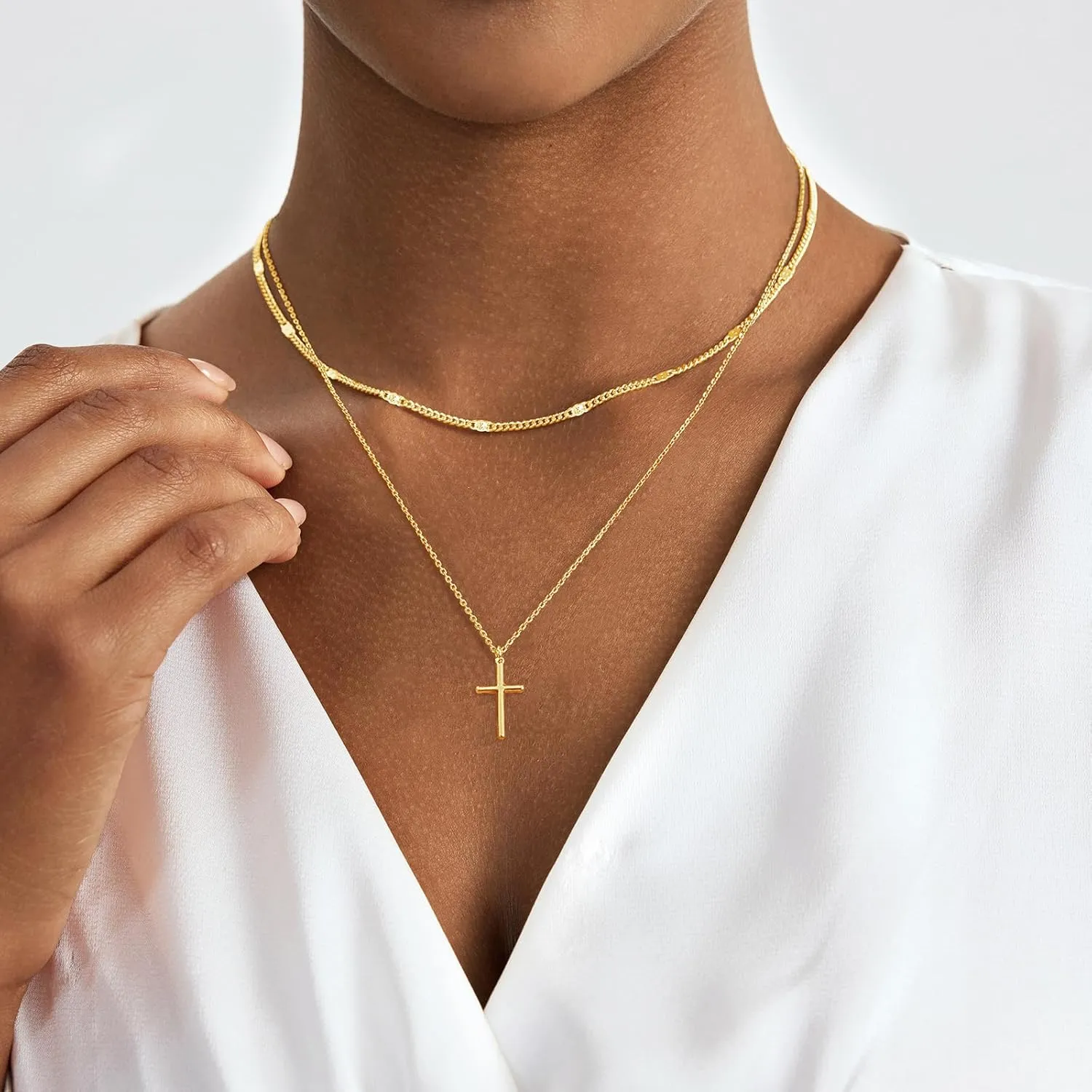 Cross Necklace for Women Gold/Silver Plated Layered Dainty Cross Chain Trendy Choker Satellite Charm Small Crucifix Pendant Gold/Silver Necklace Stackable Hypoallergenic Delicate Gift for Women