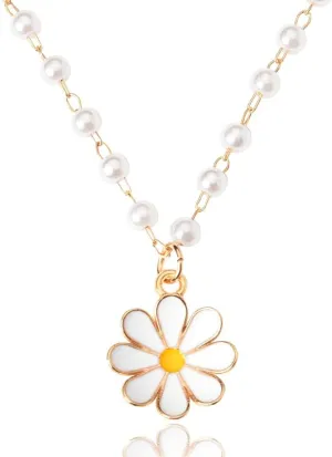 Daisy Flower Necklace White Pearl Necklaces for Women Daisy Pendant Necklace Boho Sunflower Necklaces Pearl Chain Necklace for Women Flower Bead Necklaces Daisy Themed Birthday Gifts
