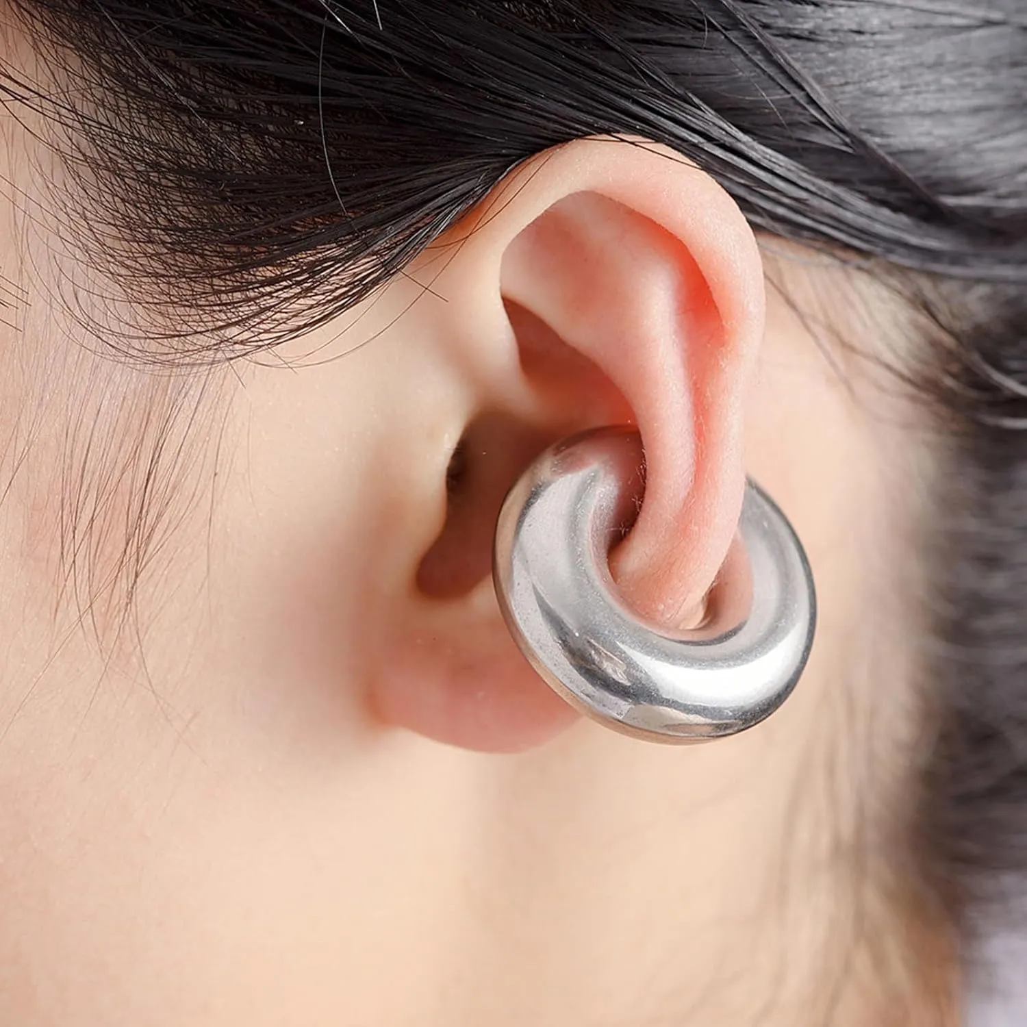 Ear Cuffs Non Piercing Aretes De Mujer Gold Chunky Earrings for Women Clip On Earrings Non Tarnish Gold Earrings Gifts Trendy Stuffers