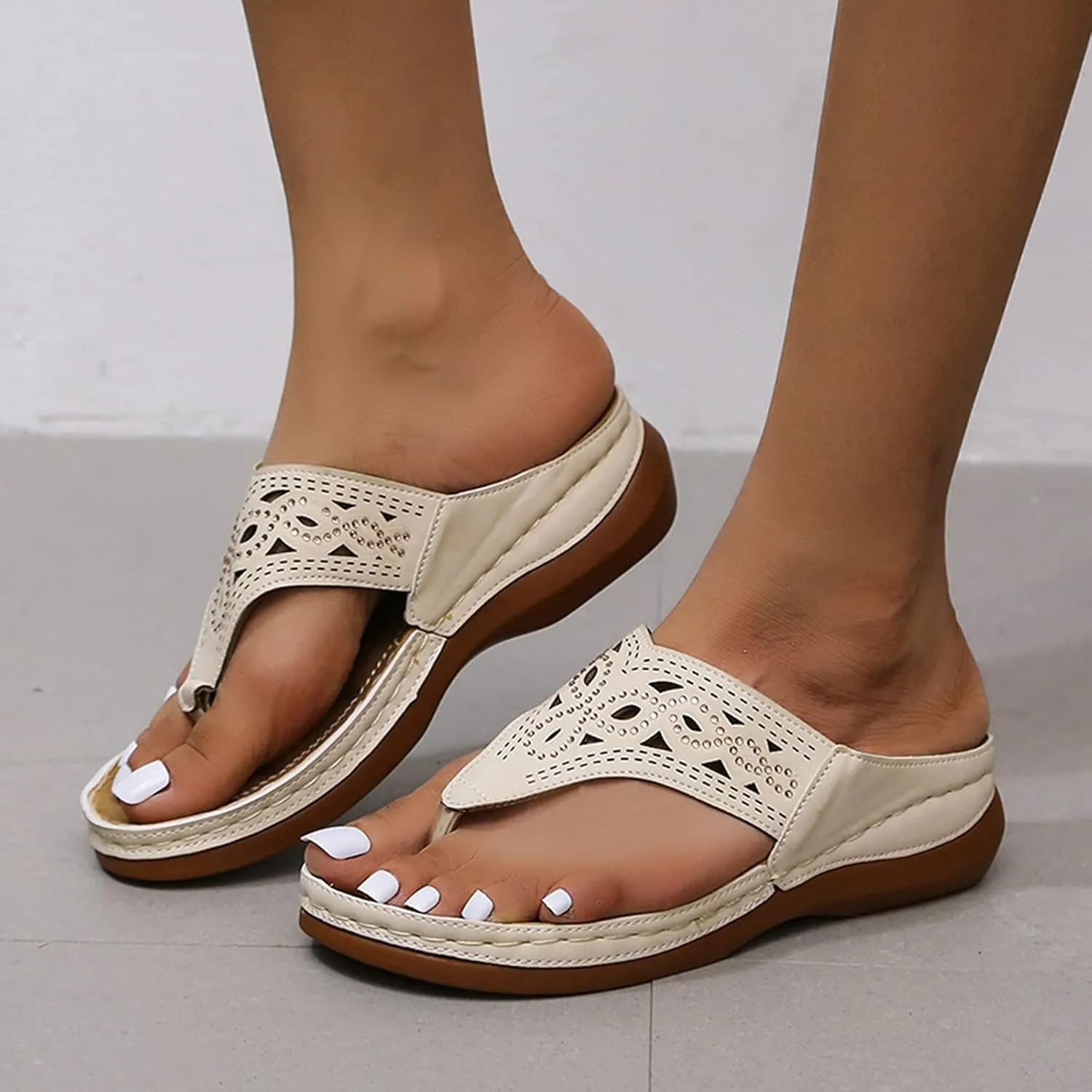 Eduavar Wedge Sandals for Women Dressy, Sandals Women Retro Breathable Hollow Out Flip Flops Summer Beach Sandals Slippers