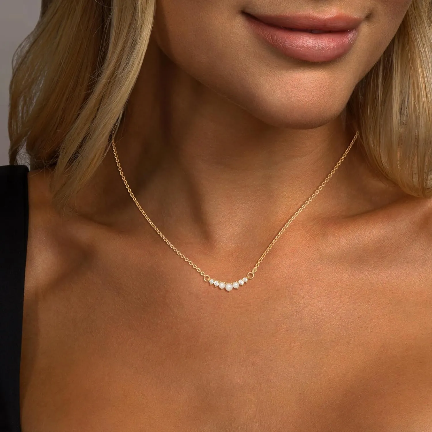 Gold Necklace for Women - Bow Necklace 14K Dainty Gold Necklace Cute Small Tiny Bow Pendant Choker Chain Necklace Trendy Necklaces for Women Gold Jewelry Gift