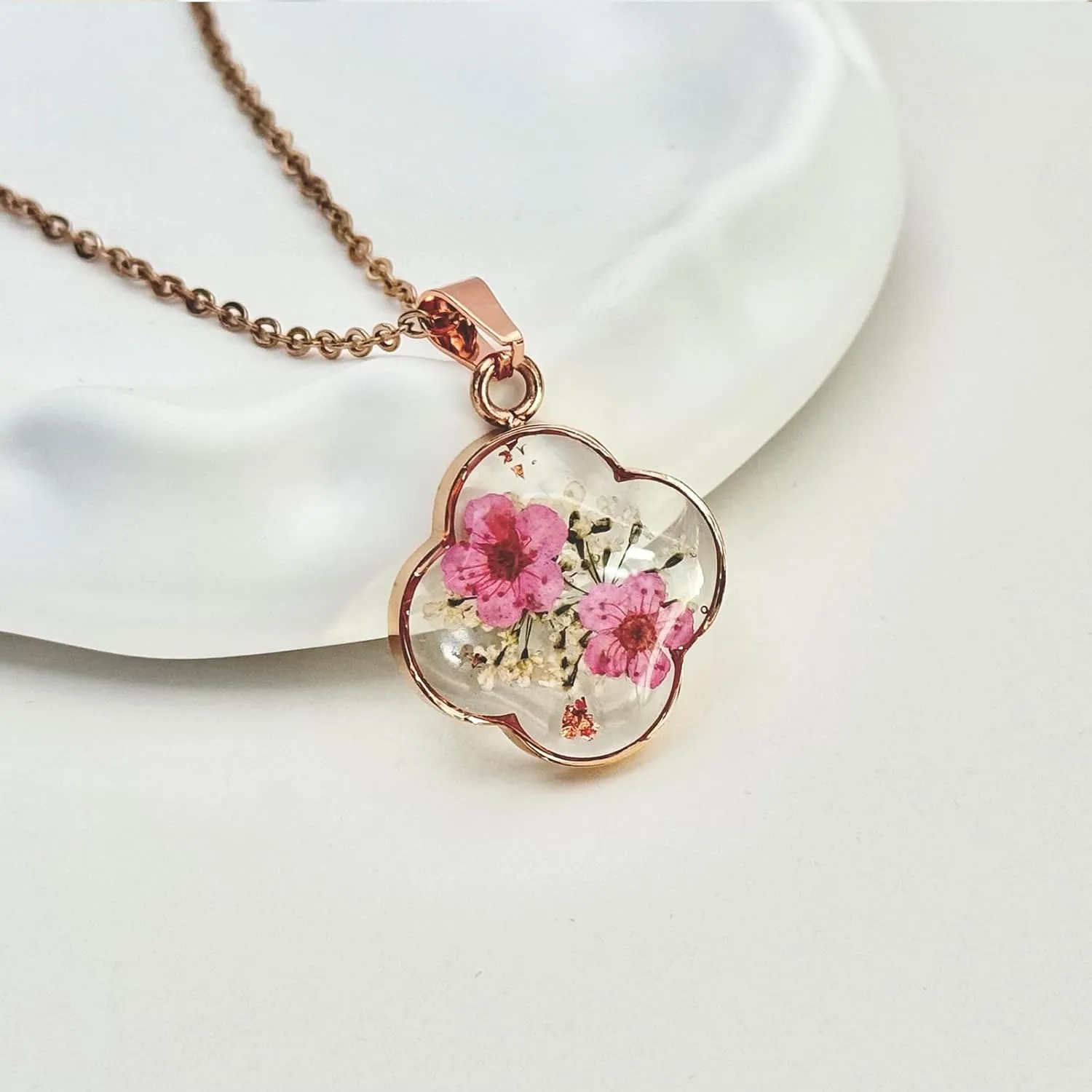 Jayden Four Leaf Clover Necklace for Women - Daffodil and Queen Anne's Lace Pressed Flower Necklace,Handmade Boho Jewelry,Lucky Clover Pendant - Rose Gold | 18"