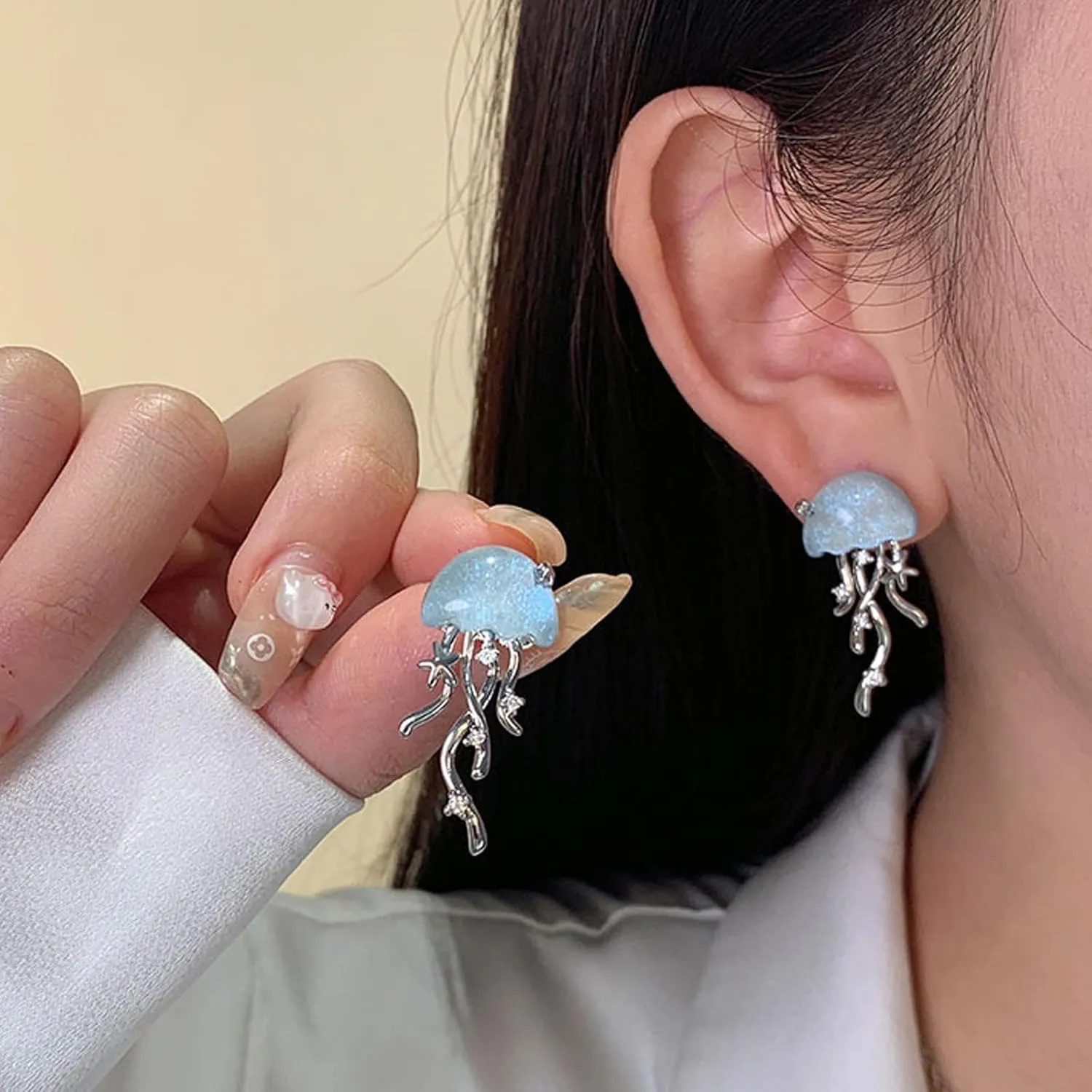 Jellyfish Earrings for Women Trendy Colorful Acrylic Jellyfish Earrings Silver Long Chain Tassel Earrings Vacation Ocean Beach Earrings Summer Earrings for Women 2024