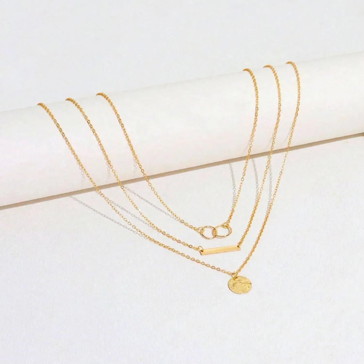 Layered Gold Necklaces for Women, 3 Layer Necklace Pendant Chain Necklace Dainty Layering Choker Necklaces