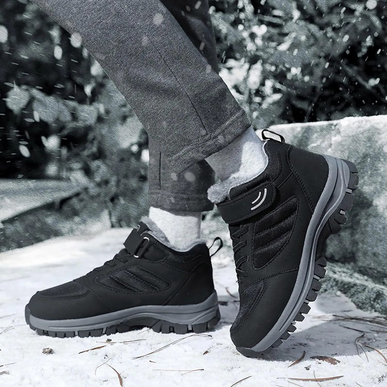 Men's Snow Boots Outdoor Hiking Boots Warm Villi Boots Anti-Slip Waterproof Walking Boots Lightweight Gym Sneakers