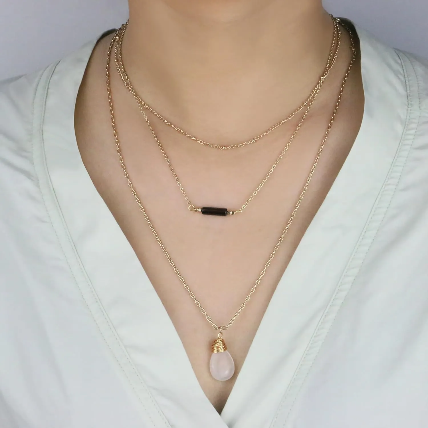 SmileBelle Boho Necklaces Long Layered Gold Necklaces with Crystals, Necklace for Women Trendy Boho Necklaces for Her White Quartz Crystal Hippie Jewelry as Daughter Girlfriend Anniversary Gifts