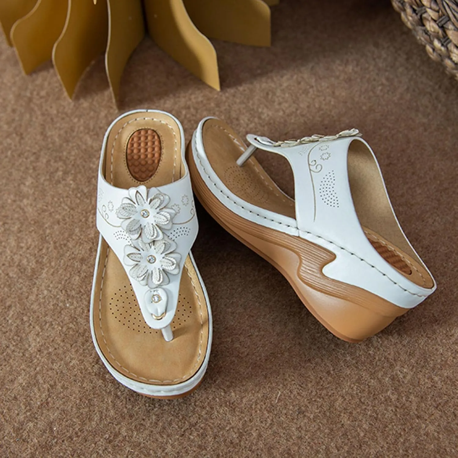 Women Boho Wedge Flip Flops Arch Support Summer Thong Sandals Flower Decor Clip Toe Slipper Beach Vacation Sandal Shoes