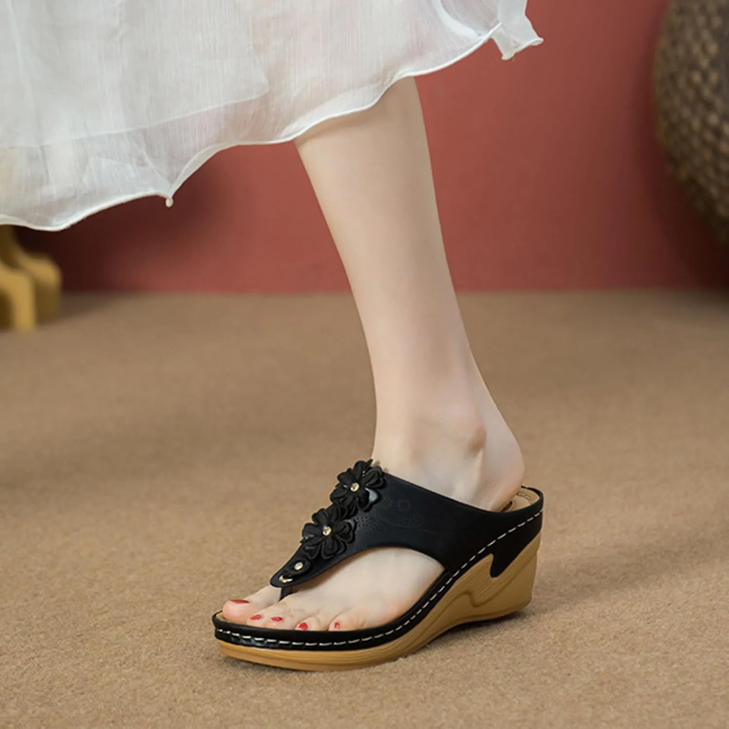 Women Boho Wedge Flip Flops Arch Support Summer Thong Sandals Flower Decor Clip Toe Slipper Beach Vacation Sandal Shoes