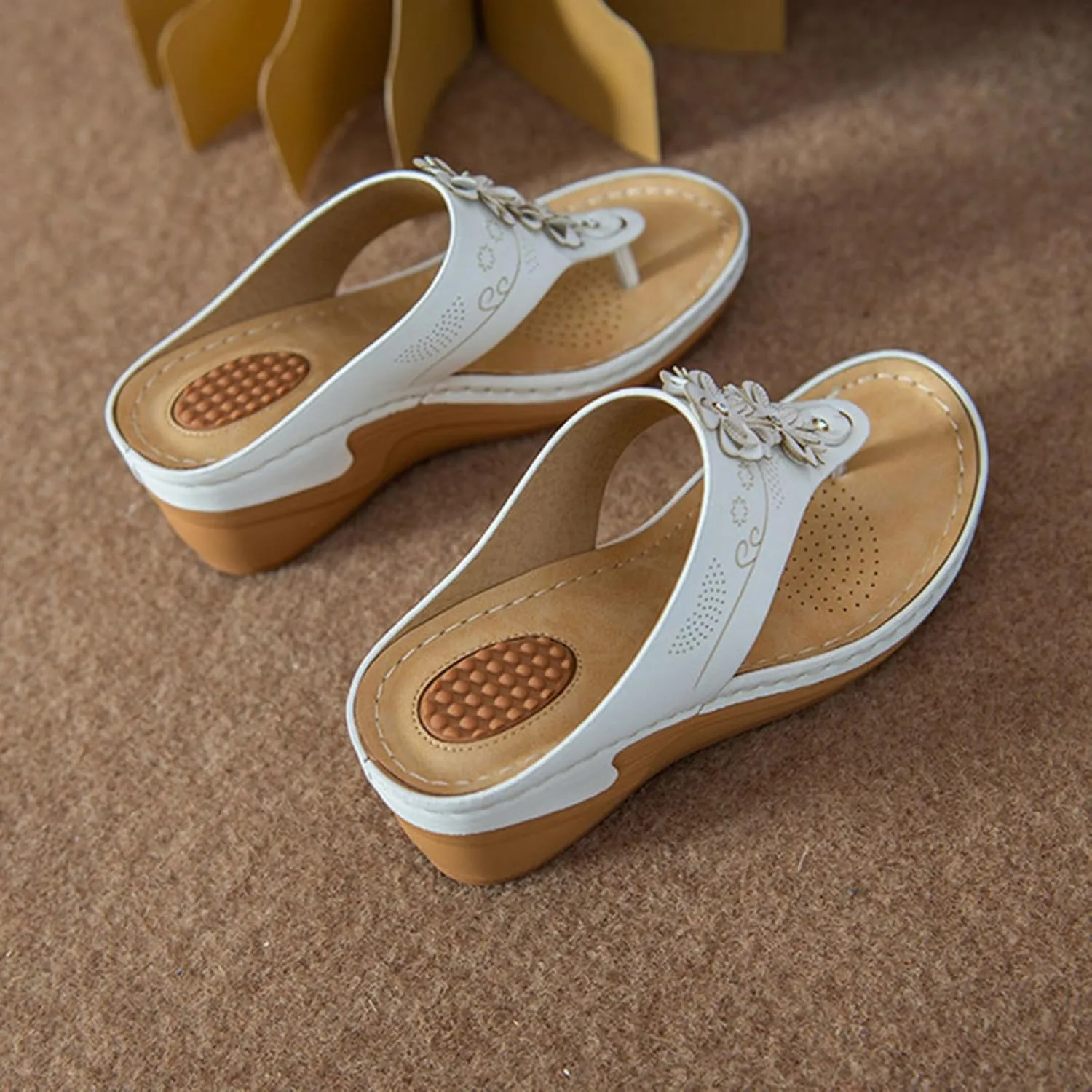 Women Boho Wedge Flip Flops Arch Support Summer Thong Sandals Flower Decor Clip Toe Slipper Beach Vacation Sandal Shoes