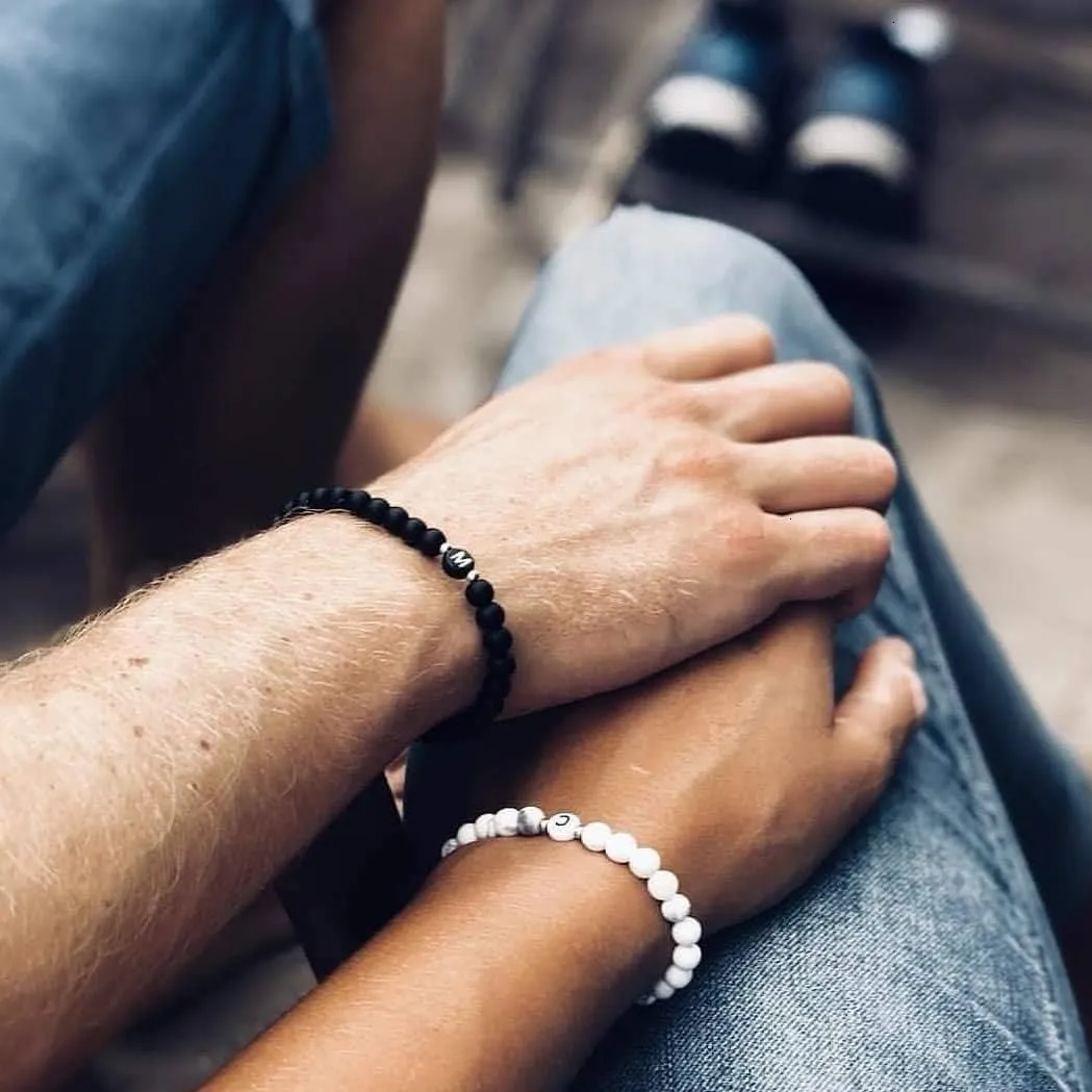 XIA YAN 6mm Black Onyx and White Howlite Handmade Letter Beads Bracelets for Women Men Initial Bracelets Gifts for Women (Couples Bracelets,Friendship Bracelets)